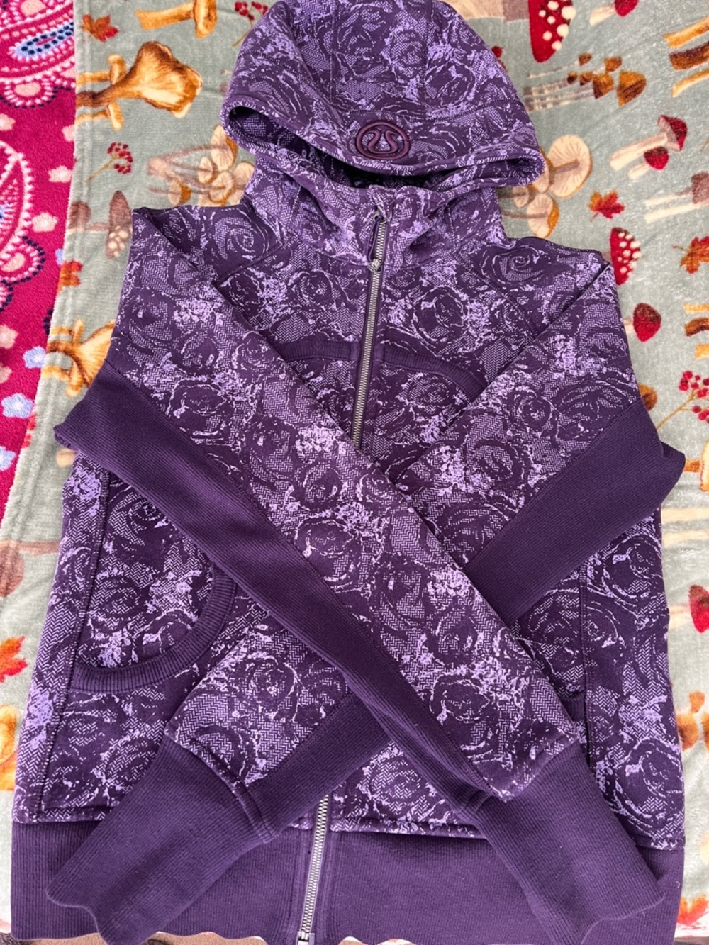 RARE LULULEMON SCUBA HOODIE